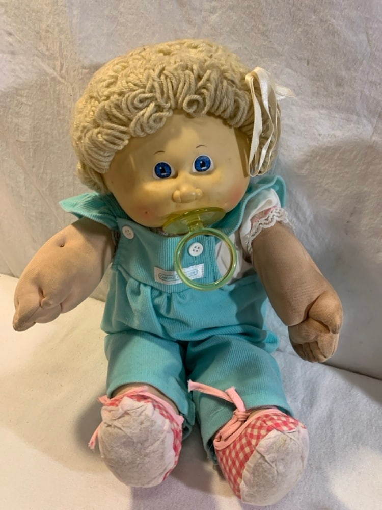 6)Cabbage Patch Dolls - 10