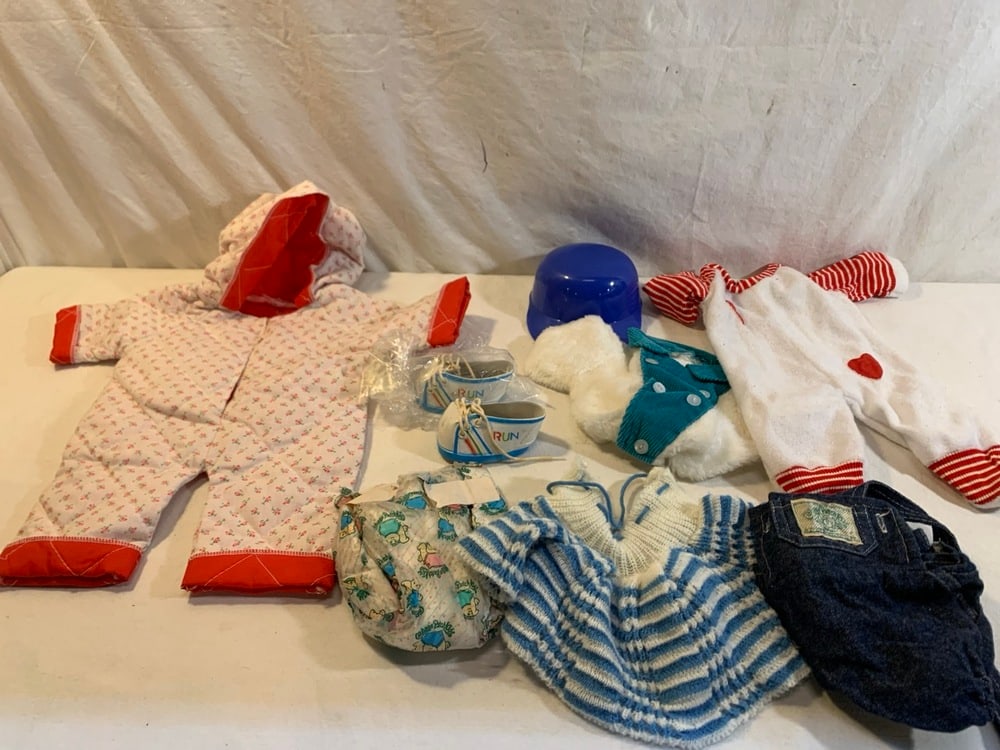 6)Cabbage Patch Dolls - 16