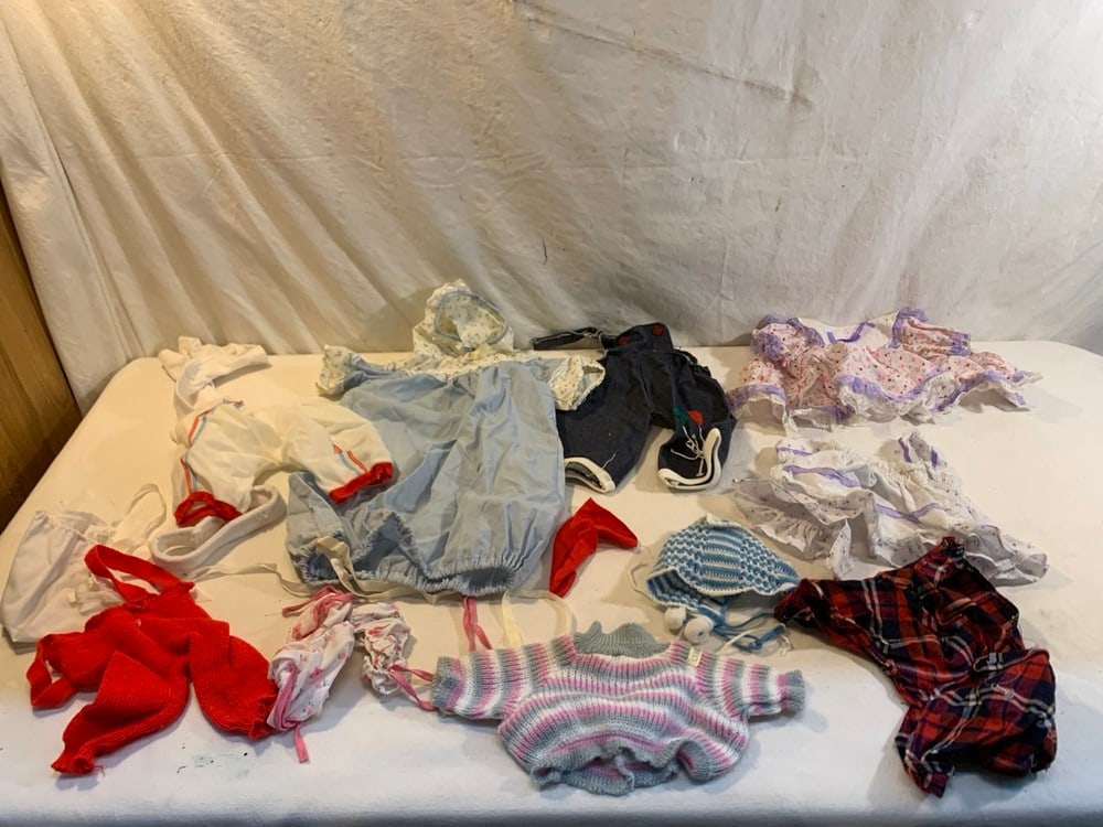 6)Cabbage Patch Dolls - 17