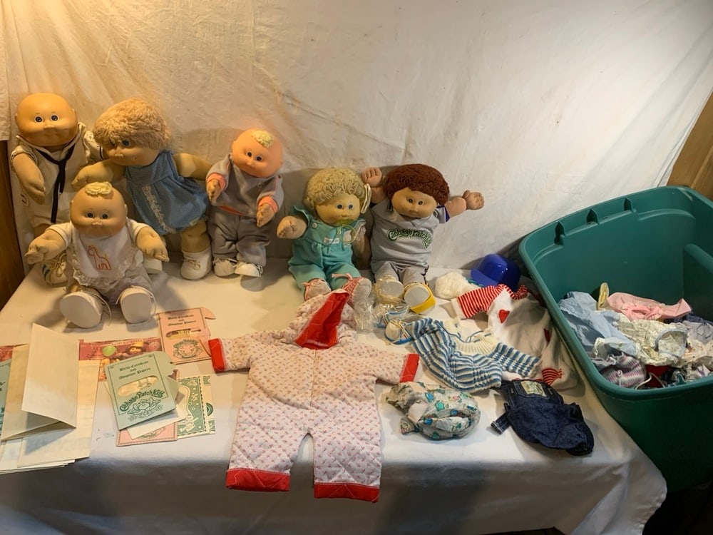 6)Cabbage Patch Dolls: 6)Cabbage Patch Dolls, Lots of Clothes,Shoes & Accessories
