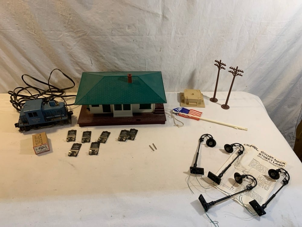 Lionel Switcher, Passenger Station & Accessories: Lionel Navy Yard 51 Switcher, # 132 Passenger Station & Accessories including Gooseneck Street Lamps, Telephone Poles, & Flagpole