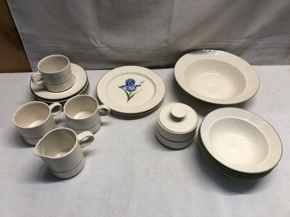 Yamaka Cellina Japan dinnerware: Yamaka Cellina Japan dinnerware Bowls(1 chip) Plates Cups Sugar & Creamer