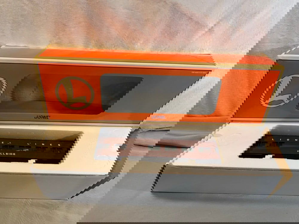 Lionel Lines car: Lionel Lines Station Sounds Diner Hillside # 2629 Car