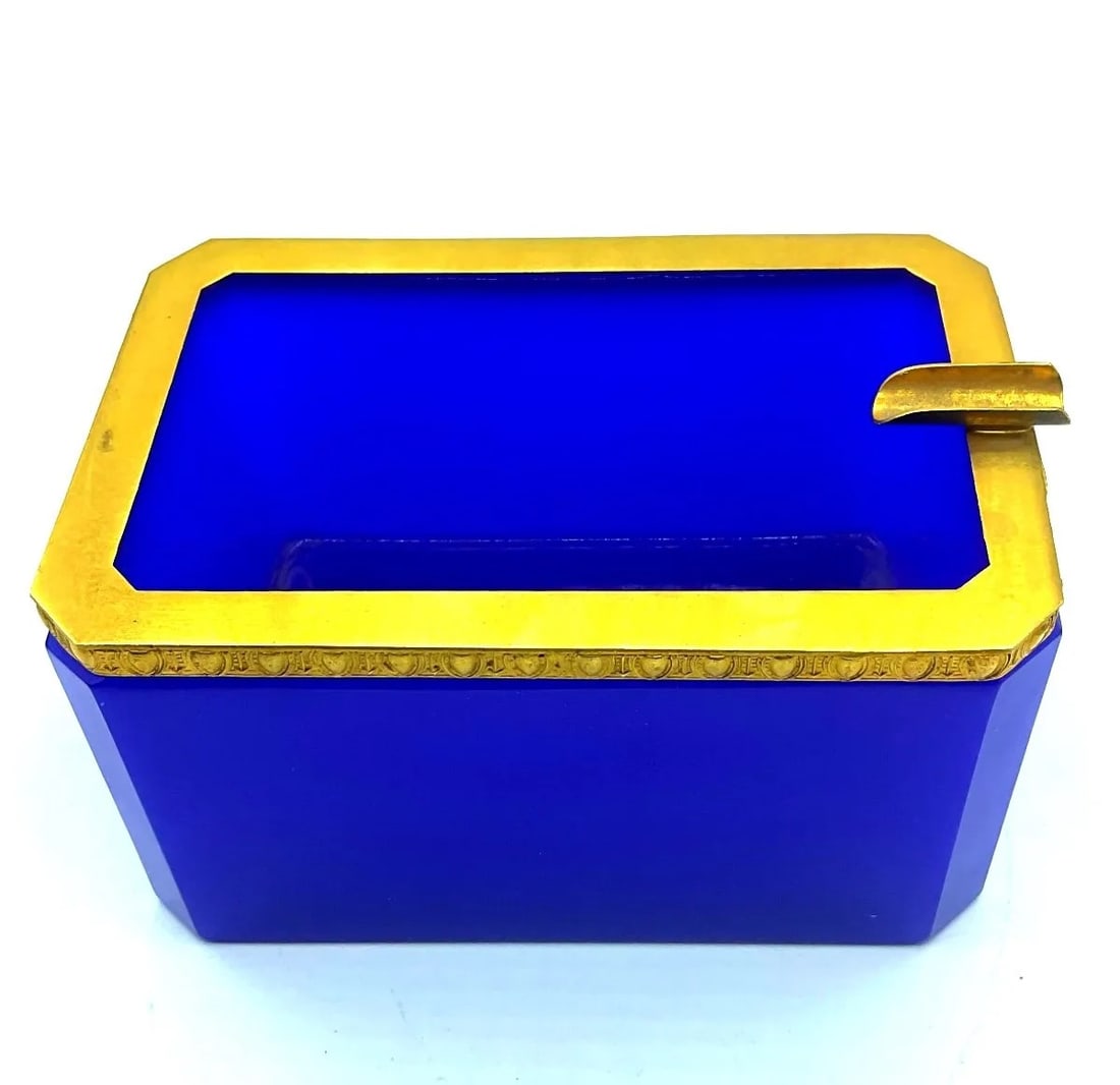 Antique Murano Opaline Glass Ashtray,very Large (1 of 8)