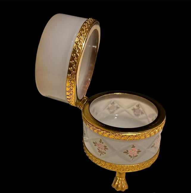 Antique French Opaline Box with gold gravure on the lid, very rare (1 of 8)