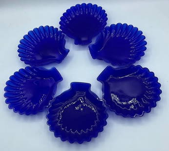 Set Of 12 Murano Glass Shell Dishes ,perfect Condition,bear Original Label: Murano Opaline Glass Shell Shaped Dishes, Set of 12 in Sapphire Blue, Very RareMeasurements:15/14cmh:3cmPerfect condition