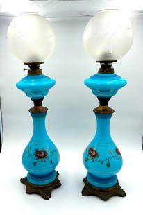 Pair of XIX century French Opaline oil lamps with glass shades.: Large pair of French opaline glass lamps. Very large.H:75cmNo damage,no cracks,very good condition