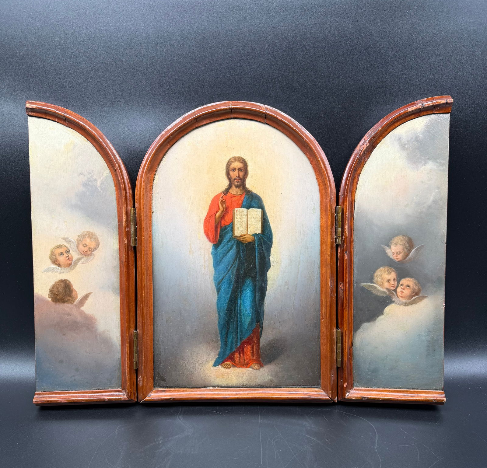 Antique 19century Russian Oil On Wood Icon: Large Antique Russian wood iconMeasures:54 cm opened wideHeight:40cmPeriod: 19th centuryStyle: Other StyleCondition: Good conditionMaterial: Oil painting on Wood