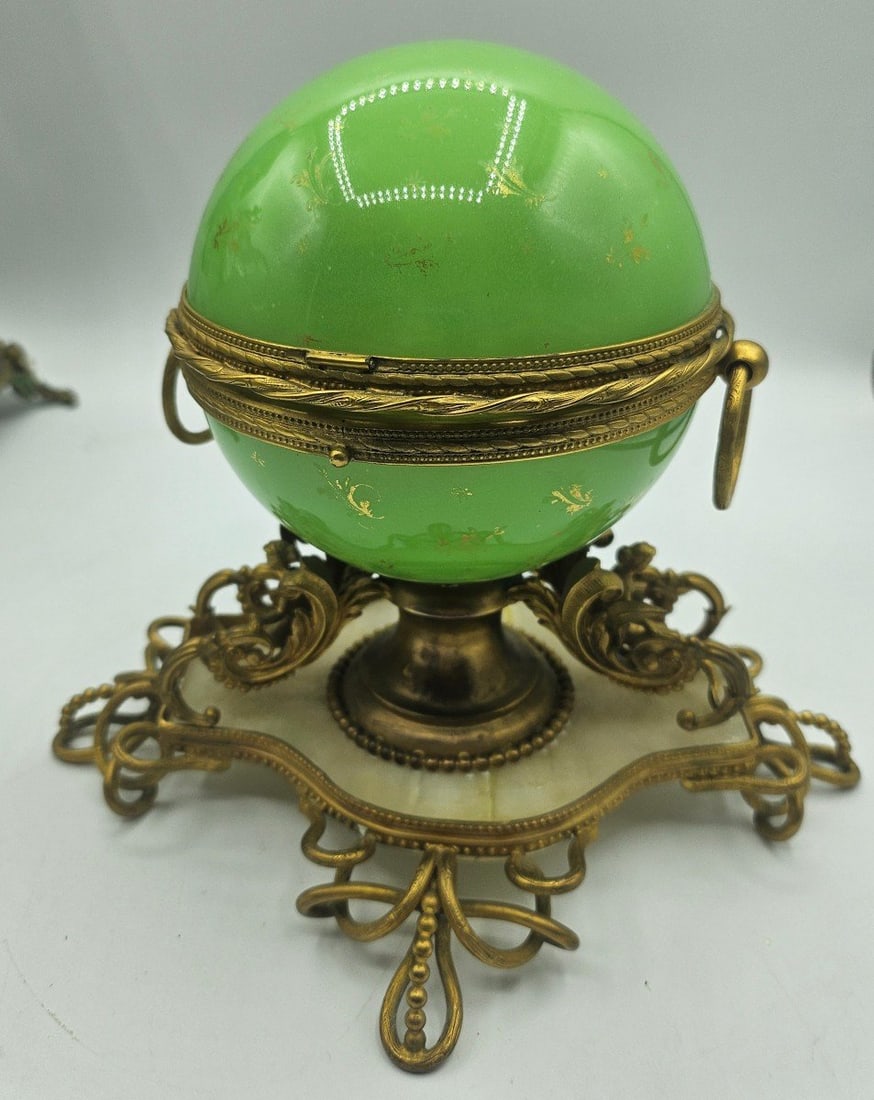 Antique Opaline uranium Globe Shaped Casket With A Set Of Perfume Bottles With Miniatures Of View (1 of 12)