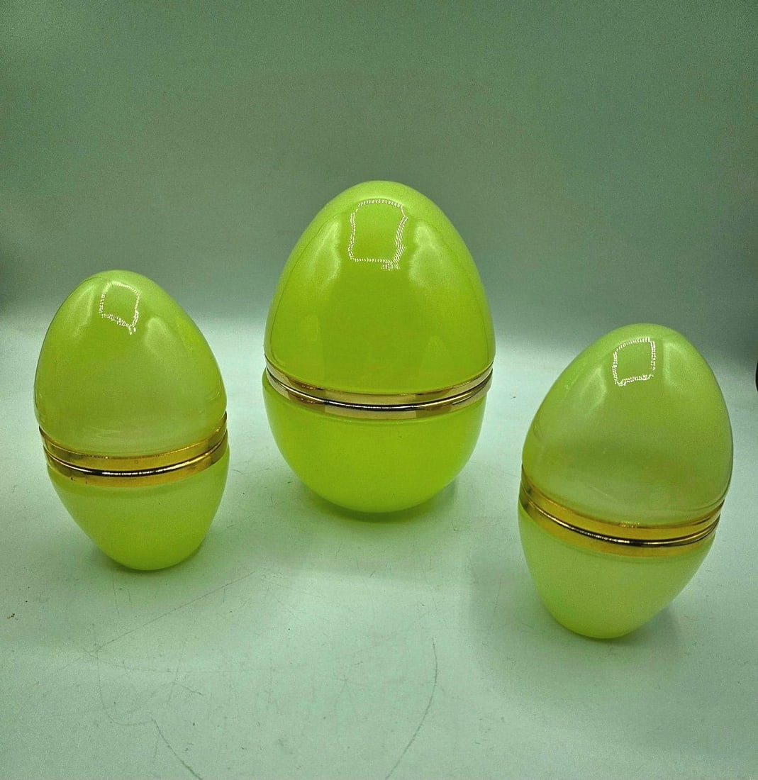 Antique French Opaline Uranium Glass Egg Shaped Boxes, Set of 3. (1 of 6)