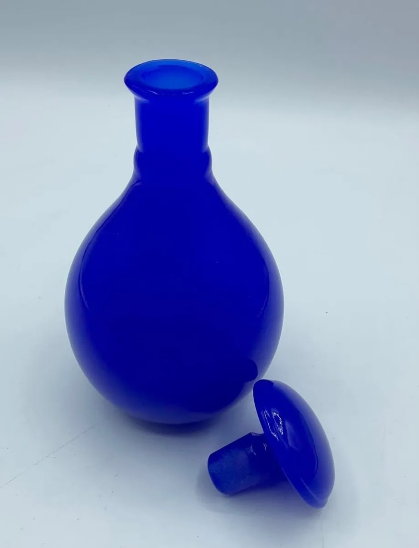 Murano glass Opaline perfume bottle in deep lapis lazuli colour (1 of 5)