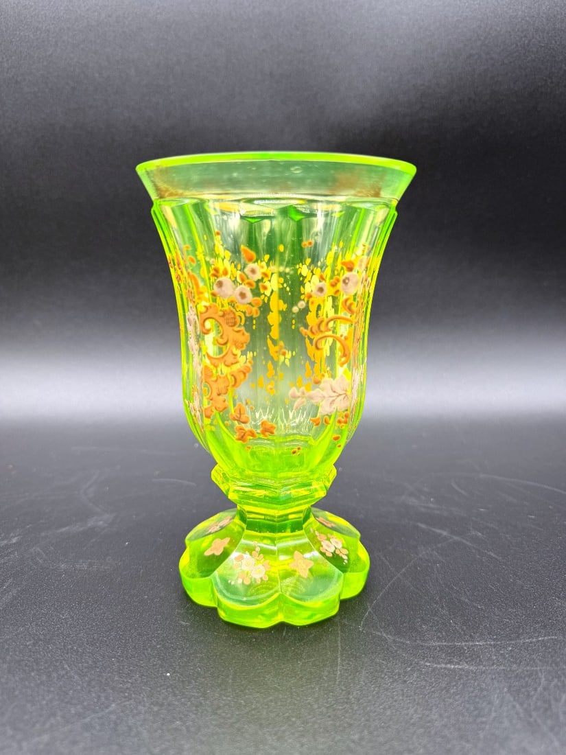 19th century Bohemian Uraline glass vase (1 of 12)