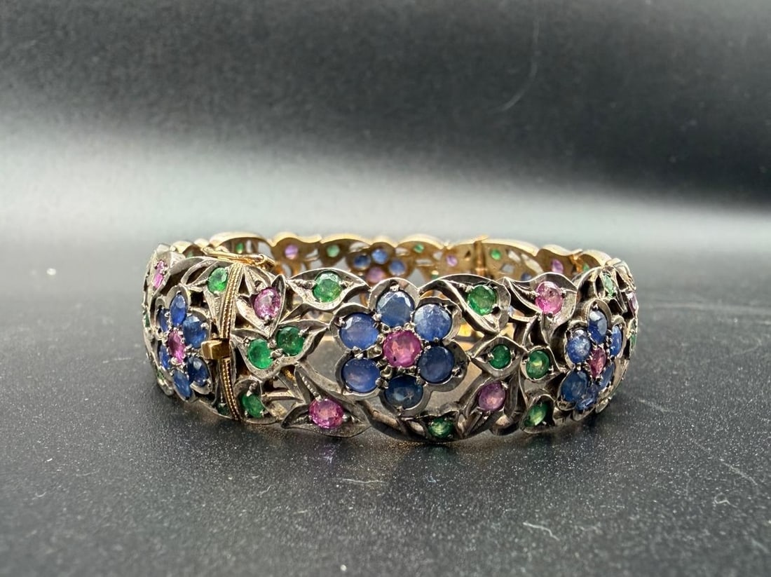 Antique RUBY, SAPPHIRE AND EMERALD HINGED BRACELET - 5