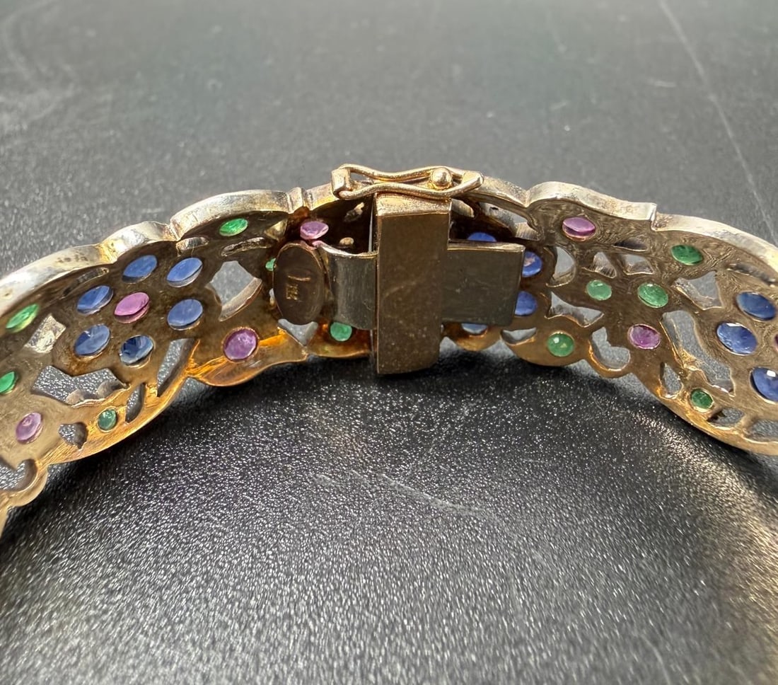 Antique RUBY, SAPPHIRE AND EMERALD HINGED BRACELET - 8
