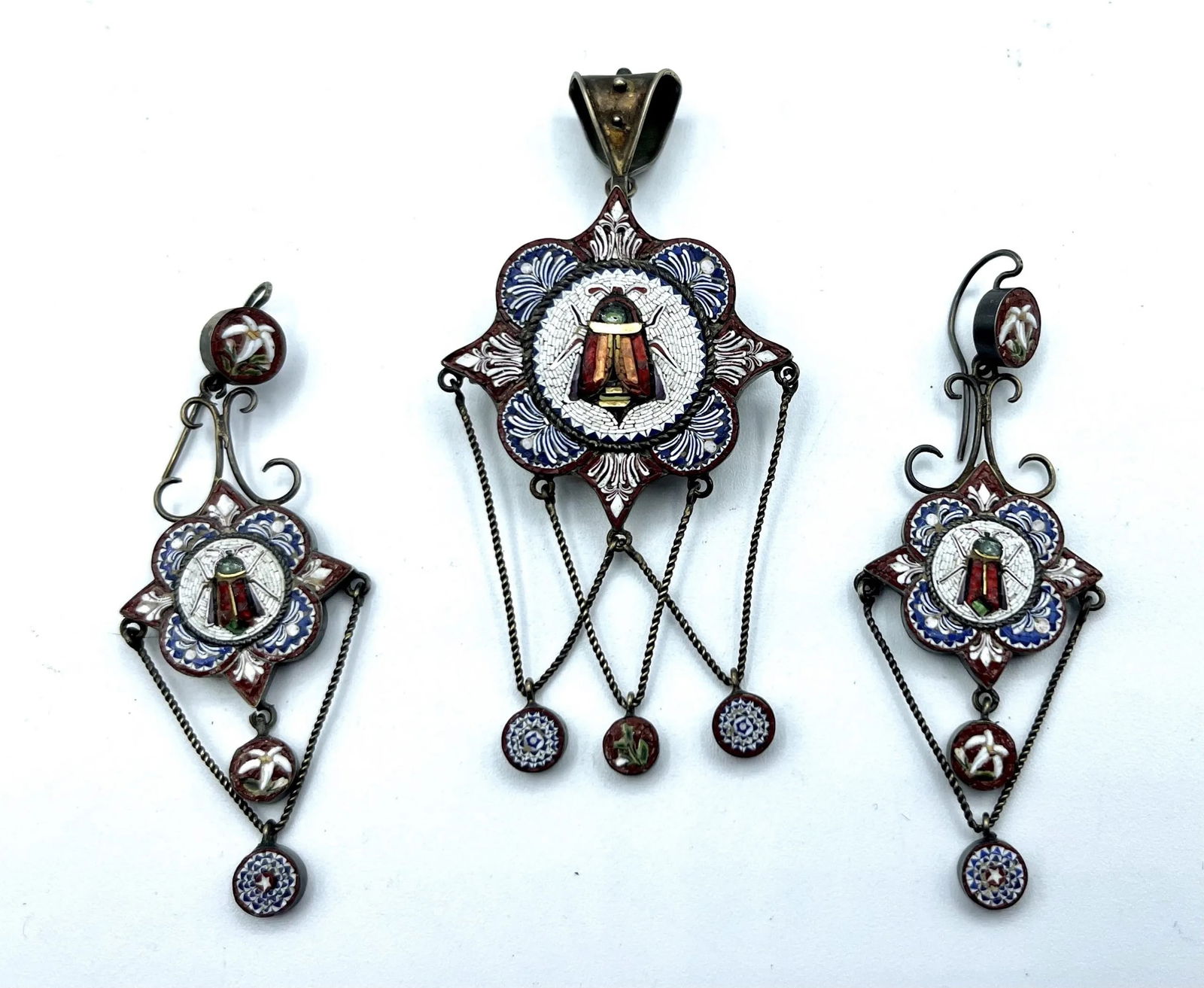 Set Of Antique Italian Micromosaic Earrings And Large Pendant Pin,grand Tour #1: We hold good collection of micromosaic earrings and pendants. Please enquire for further details.Antique MicromosaicPeriod: 19th centuryStyle: Napoleon 3rdCondition: Good conditionMaterial: OtherPenda