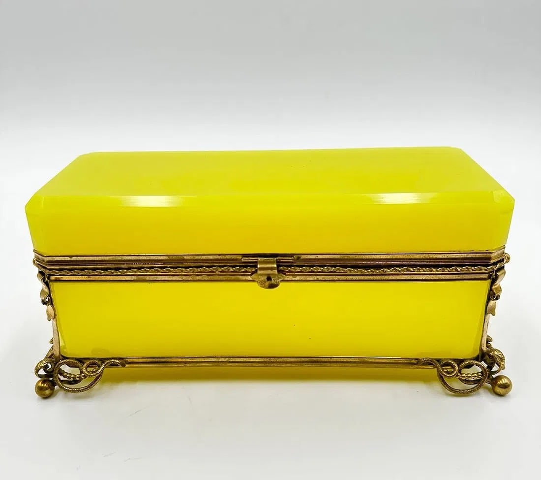French Yellow Opaline Large Casket Box ,period Of Charles X: Very rare Antique Opaline French box in yellow.Perfect condition.