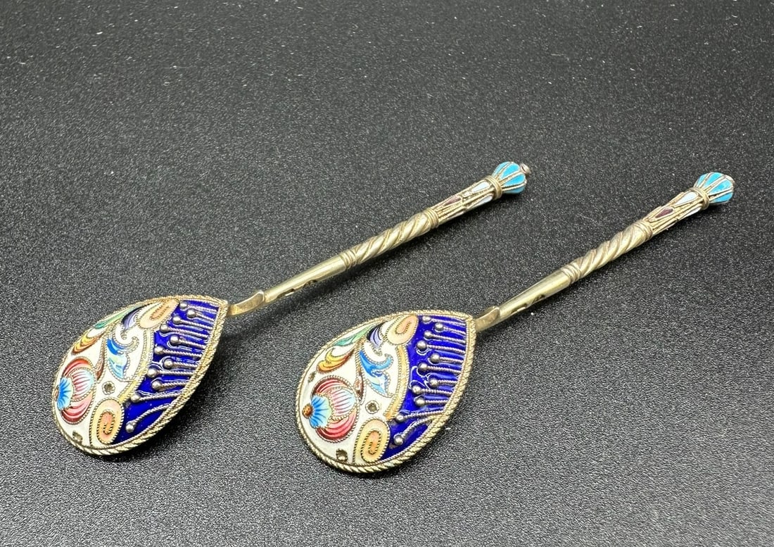 Pair of Russian Imperial Shaded Enamel Silver spoons: Very beautiful shaded enamel Russian Antique spoons.Measures: 9,5cmWidth: 2cmCondition: Perfect Marks: A.E initials, hallmarks : 84