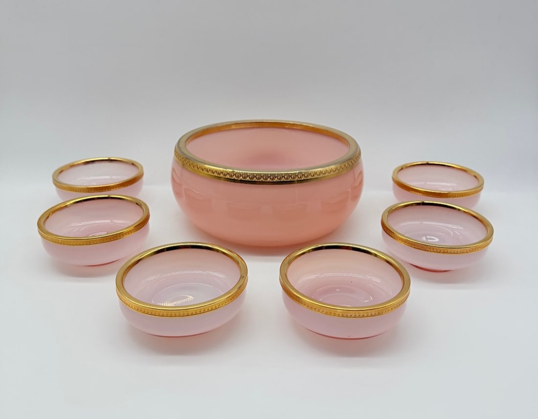 Murano Opaline Glass Set 6small Bowls And 1large: MURANO Opaline glass fruit set in light pink colourConsist of 6 small bowls and 1large.Bronze mounted.Perfect condition!