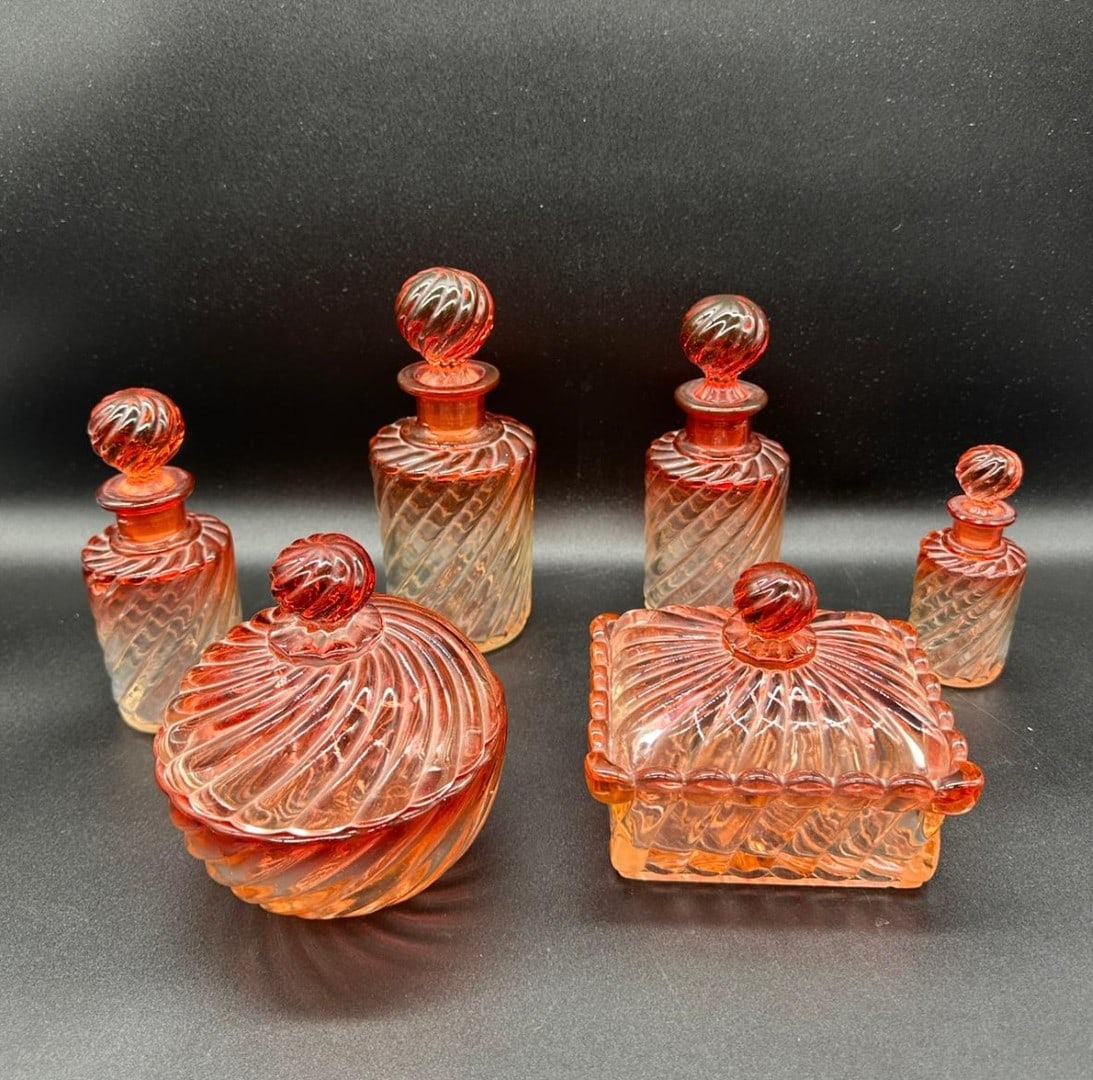 BACCARAT MOULDED CRYSTAL 'BAMBOU TORS' VANITY SET, NAPOLEON III PERIOD, 19TH CENTURY (1 of 20)