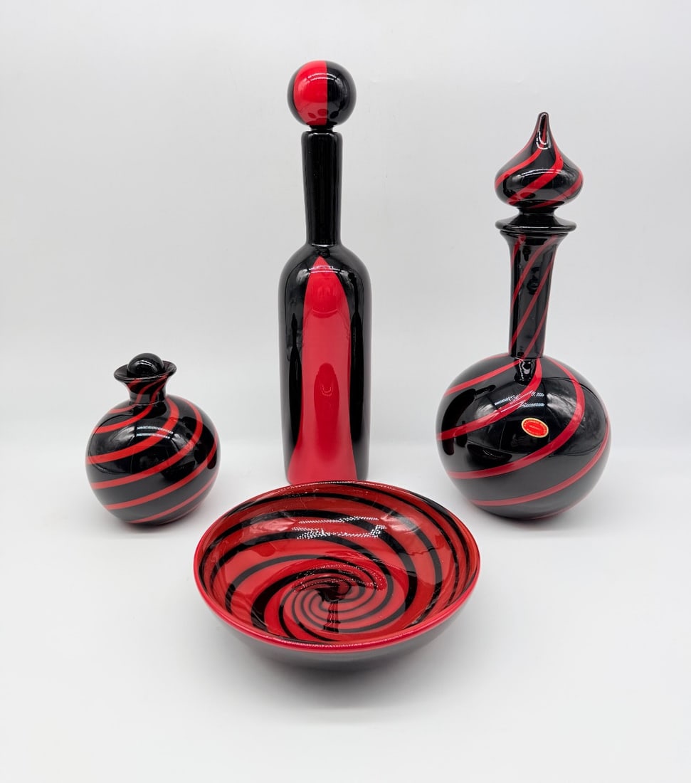 MURANO GLASS VANITY SET BY ARCHIMEDE SEGUSO WITH RED AND BLACK SWIRLS (1 of 12)