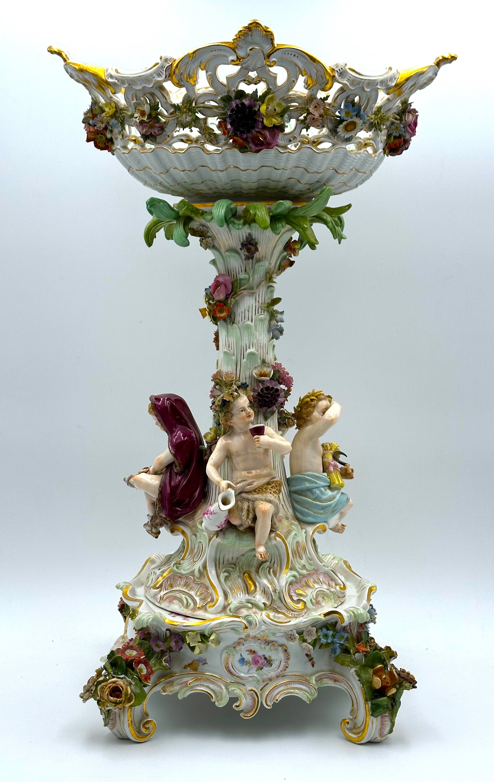 LARGE MEISSEN PORCELAIN FIGURAL CENTERPIECE (1 of 20)
