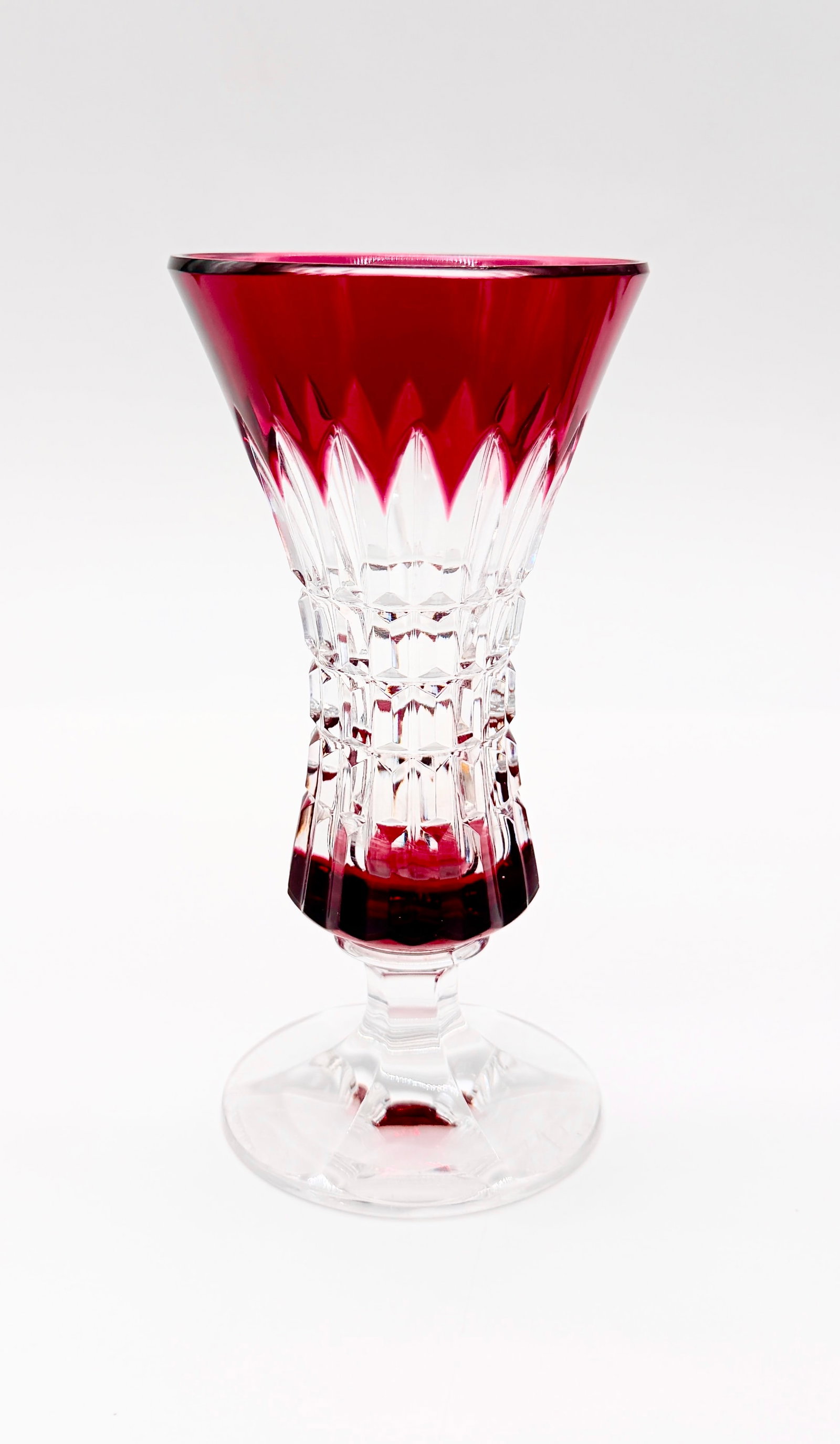 19TH-CENTURY OVERLAY CRYSTAL VASE. BACCARAT VAL SAINT-LAMBERT. SIGNED (1 of 14)