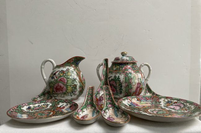 Chinses Hand Painted Tea Set 1 Sugar Jar, 1 Milk Pitcher , 2 plates and 5 spoons (1 of 7)