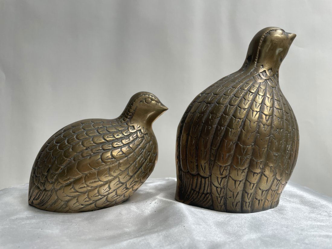 TWO (2) BRONZE BIRDS DOVES 1- 6 INCH TALL 1- 4 INCH TALL GREAT DETAIL: TWO (2) BRONZE BIRDS DOVES 1- 6 INCH TALL 1- 4 INCH TALL GREAT DETAIL , IN HOUSE SHIPPING $40 FREE PICK UP