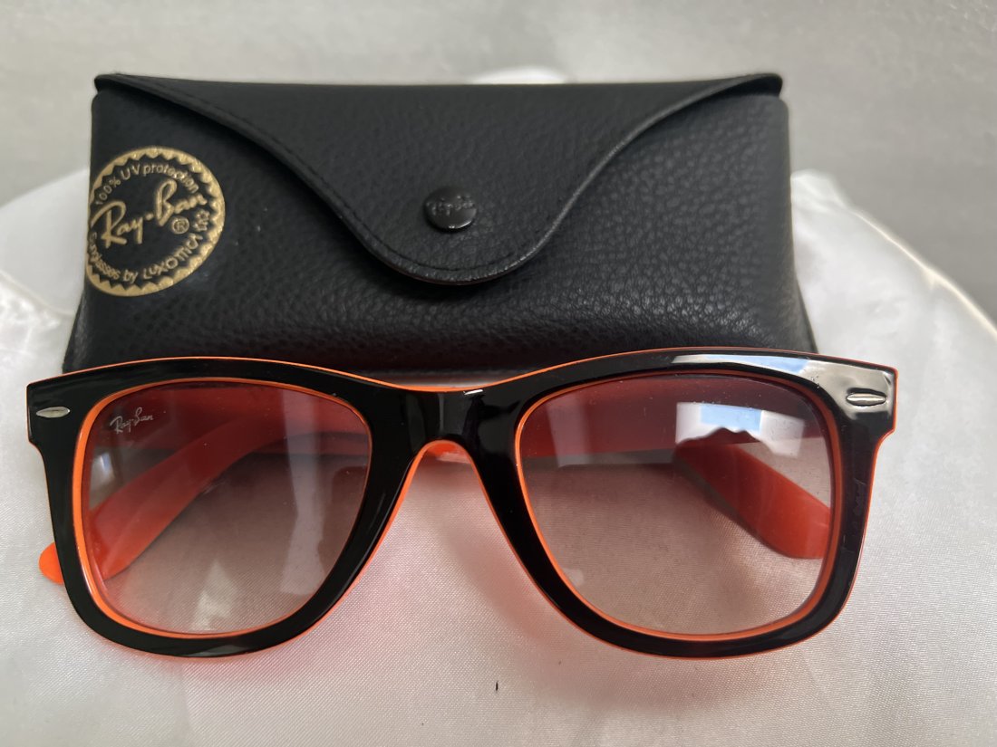 NEW RAY BAN ORANGE BLACK SUNGLASES: NEW RAY BAN ORANGE BLACK SUNGLASES IN HOUSE SHIPPING $10 FREE PICK UP