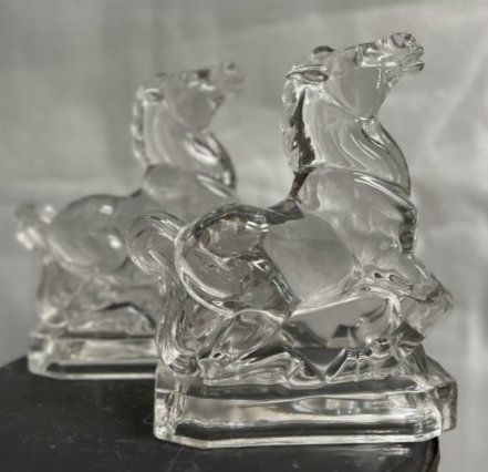 HEAVY CLEAR GLASS HORSE BOOK ENDS STAND 8" TALL: HEAVY CLEAR GLASS HORSE BOOK ENDS STAND 8" TALL IN HOUSE SHIPPING $30 FREE PICK UP
