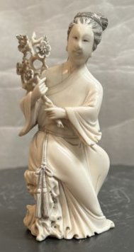 JAPANESE IVORY/BONE "GEISHA" OKIMONO MID CENTURY 18 CM TALL (1 of 3)
