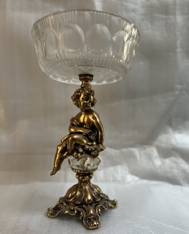 VINTAGE FRENCH FRUIT BOWL BRONZE SCULPTURE / GLASS CIRCA 1940s STANDS 19" 9" ROUND HAND CUT GLASS: VINTAGE FRENCH FRUIT BOWL BRONZE SCULPTURE / GLASS CIRCA 1940s STANDS 19" 9" ROUND HAND CUT GLASS IN HOUSE SHIPPING $90 FREE PICK UP