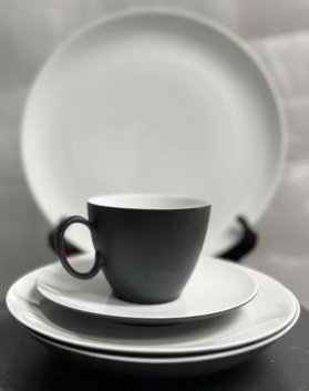 COMPLETE 4 PERSON SET OF THOMAS CHINA BY ROSENTHAL OF GERMANY CHARCOAL SERIES (1 of 8)