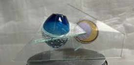 ROBERT DANE (B 1952) ORIGINAL GLASS ART SCULPTURE ABSTRACT GIOMENTRIC GLASS 1983: ROBERT DANE (B 1952) ORIGINAL GLASS ART SCULPTURE ABSTRACT GIOMENTRIC GLASS, 1983, 9" TALL 16" WIDE PROVDANCE: HOLSTEN GALLERYS PALM BEACH FROM THE COLLECTION OF ADELE WPB & CANADA