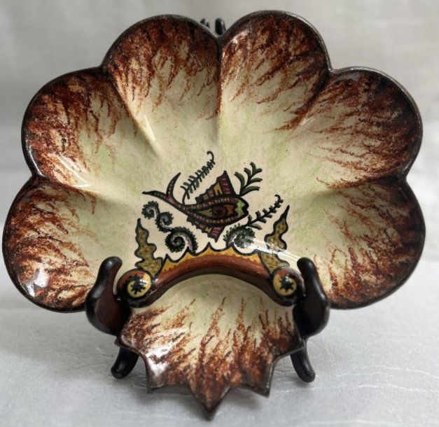 PAUL FOUILLEN QUIMPER FAIENCE OYSTER PLATE HAND PAINTED CIRCA 1930s (1 of 4)