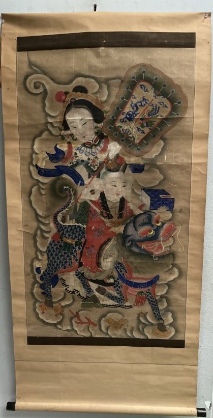 ANTIQUE MONUMENTAL CHINESE PAINTING MAN AND A WOMEN ON A FU/FOO DOG ON PAPER SCROLL CIRCA 19th C: ANTIQUE MONUMENTAL CHINESE PAINTING MAN AND A WOMEN ON A FU/FOO DOG ON PAPER SCROLL CIRCA 19th C , 71" X 27" ON A WOOD SCROLL. IN HOUSE SHIPPING AVAILABLE OR FREE PICK UP