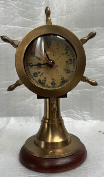 BRASS NAUTICAL SHIP WHEEL ANTIQUE DESK CLOCK VINTAGE WOODEN BASE (1 of 3)
