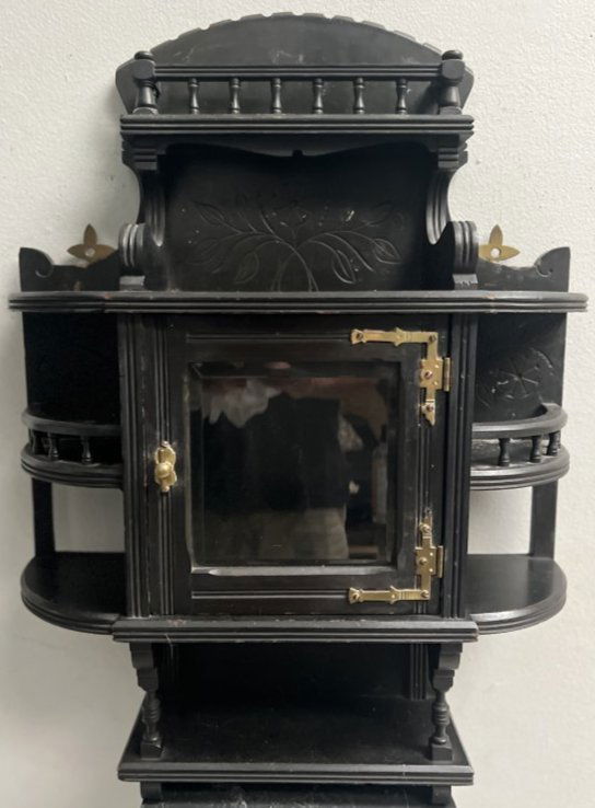 AMERICAN VICTORIAN EBONIZED WALL SHELF IN THE AESTHETIC TASTE CIRCA 1900s (1 of 5)