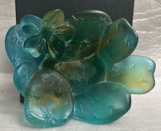 DAUM , HAND MADE SIGNED NANCY AND DATED 2008  EXQUISITE CANDY TRINKET DISH (1 of 3)