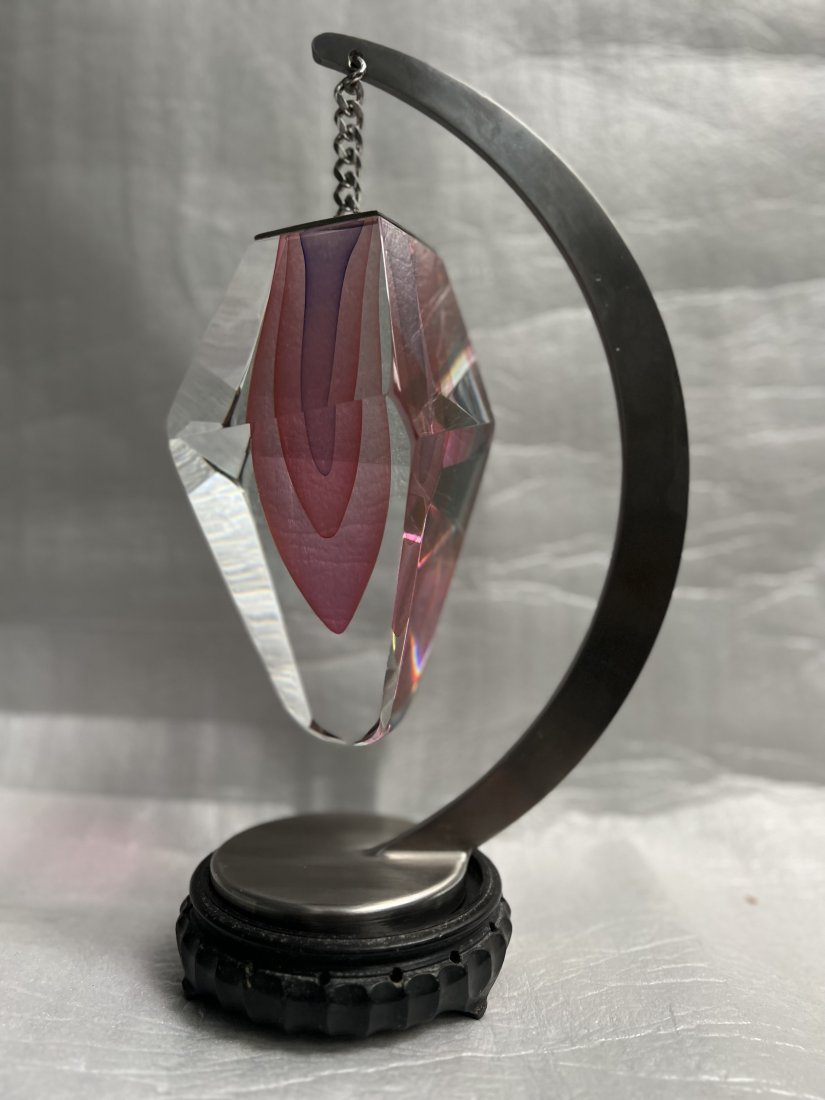 EDWARD NESTERUK (b. 1941) VIELED SCULPTURE , GLASS & METAL CIRCA 1980s: EDWARD NESTERUK (b. 1941) VIELED SCULPTURE , GLASS & METAL CIRCA 1980s , THIS PIECE IS FROM HIS FIRST EXHIBITION IN CANANDA , IT WAS THE HIGHLIGHT OF THE SHOW , STANDS 14" 8 " WIDE . iN HOUSE SHIPPING