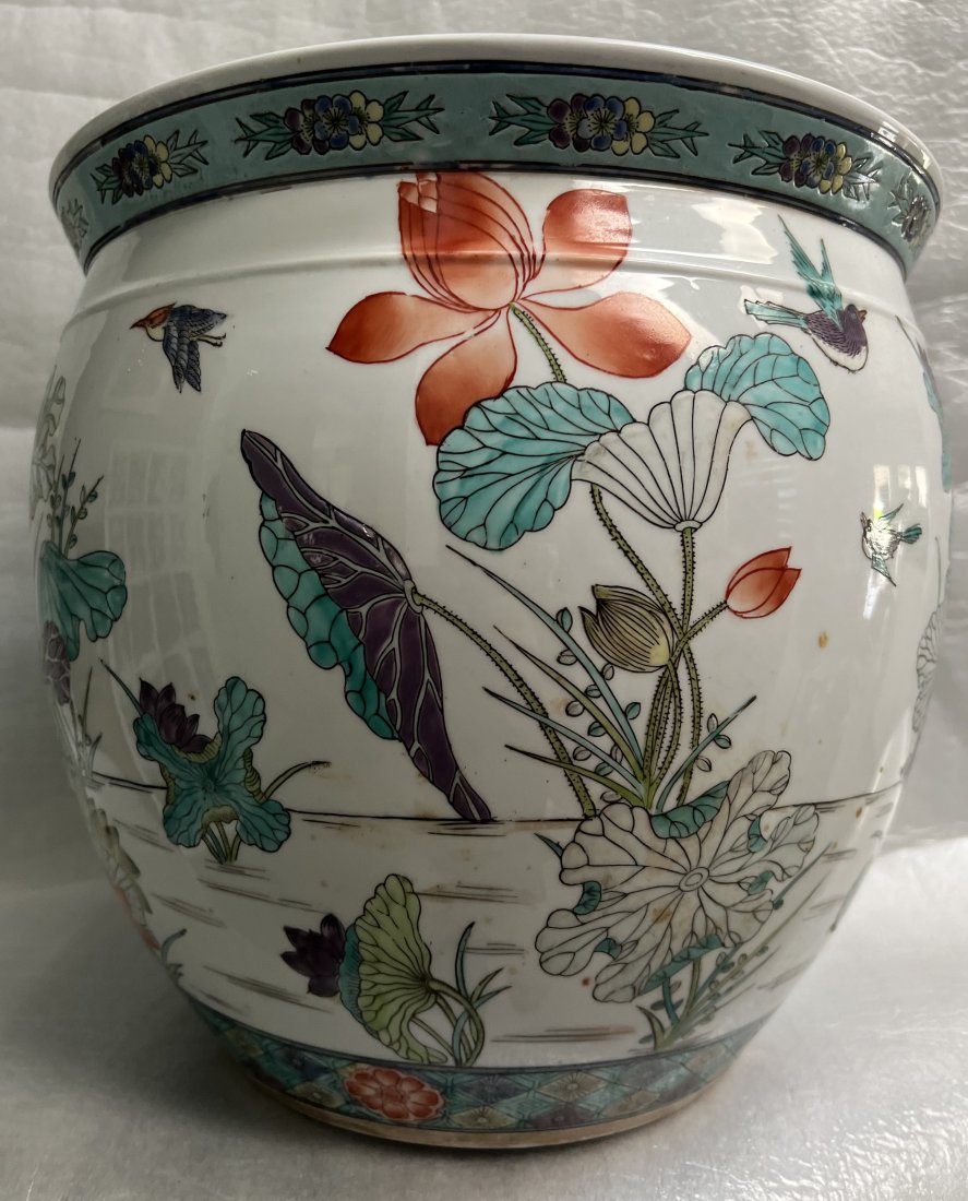 CHINESE LARGE FAMILLE ROSE PORCELIAN FISH BOWL MID CENTURY HAND PAINTED: CHINESE LARGE FAMILLE ROSE PORCELIAN FISH BOWL MID CENTURY HAND PAINTED, STUNNING ANTIQUE , A BEAUTIFUL GARDEN IN THE PARK 12" TAll 12" wide , WE OFFER FREE PICK UP OR OUR IN-HOUSE PREFERRED SHIPPER I