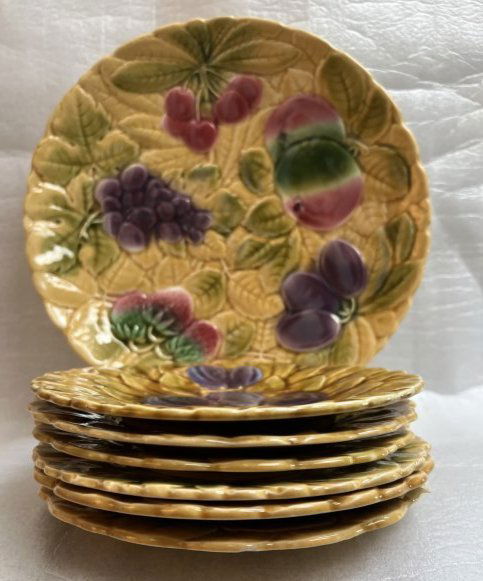 FRENCH SARREGUEMINES FRUIT CERAMIC PLATTER AND SIX CERAMIC  SIDE PLATES (1 of 15)