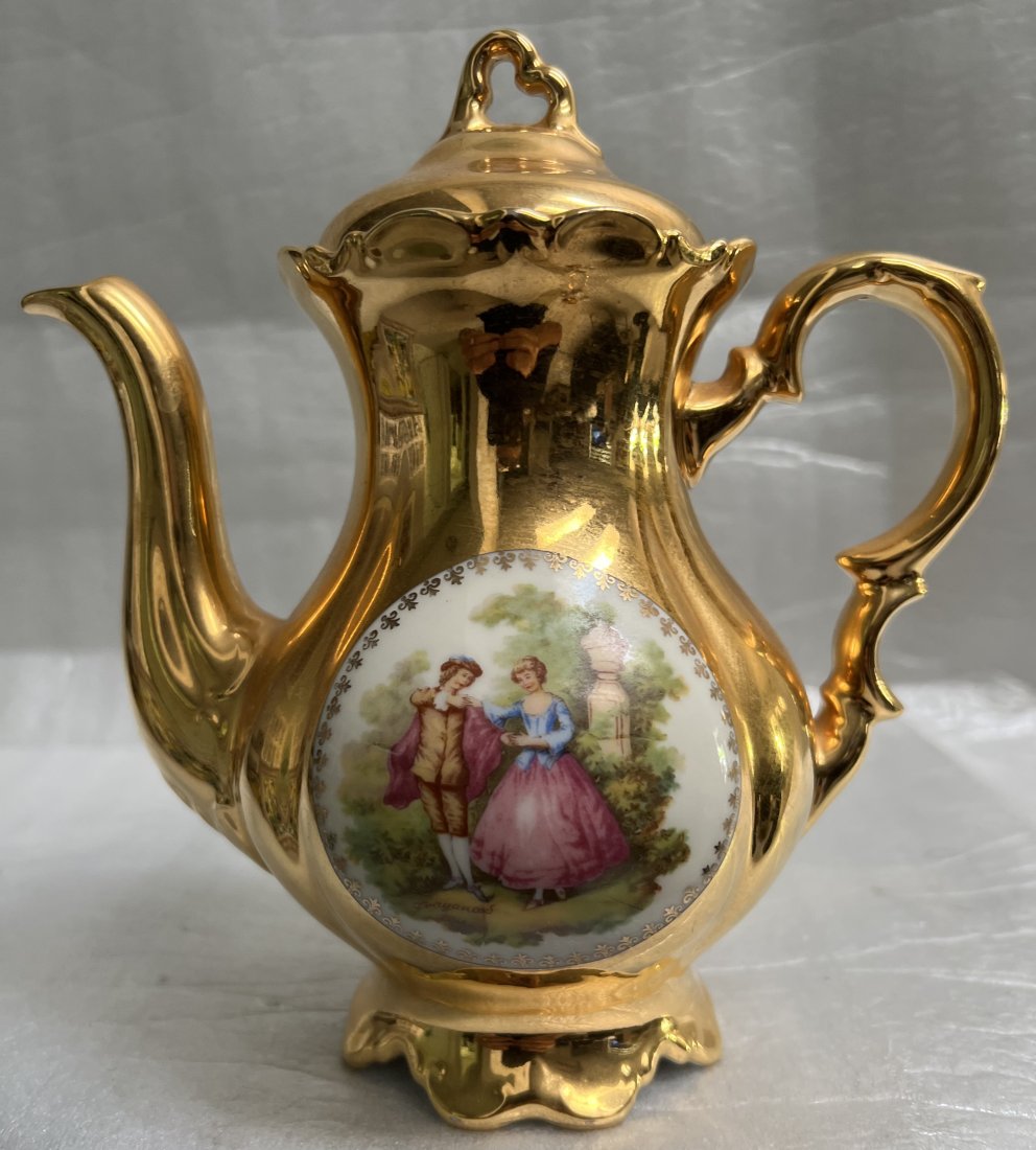 HANDARBEIT WALDERSHOP BAVARIA 22k HAND PAINTED TEA SET  13 PIECES (1 of 8)