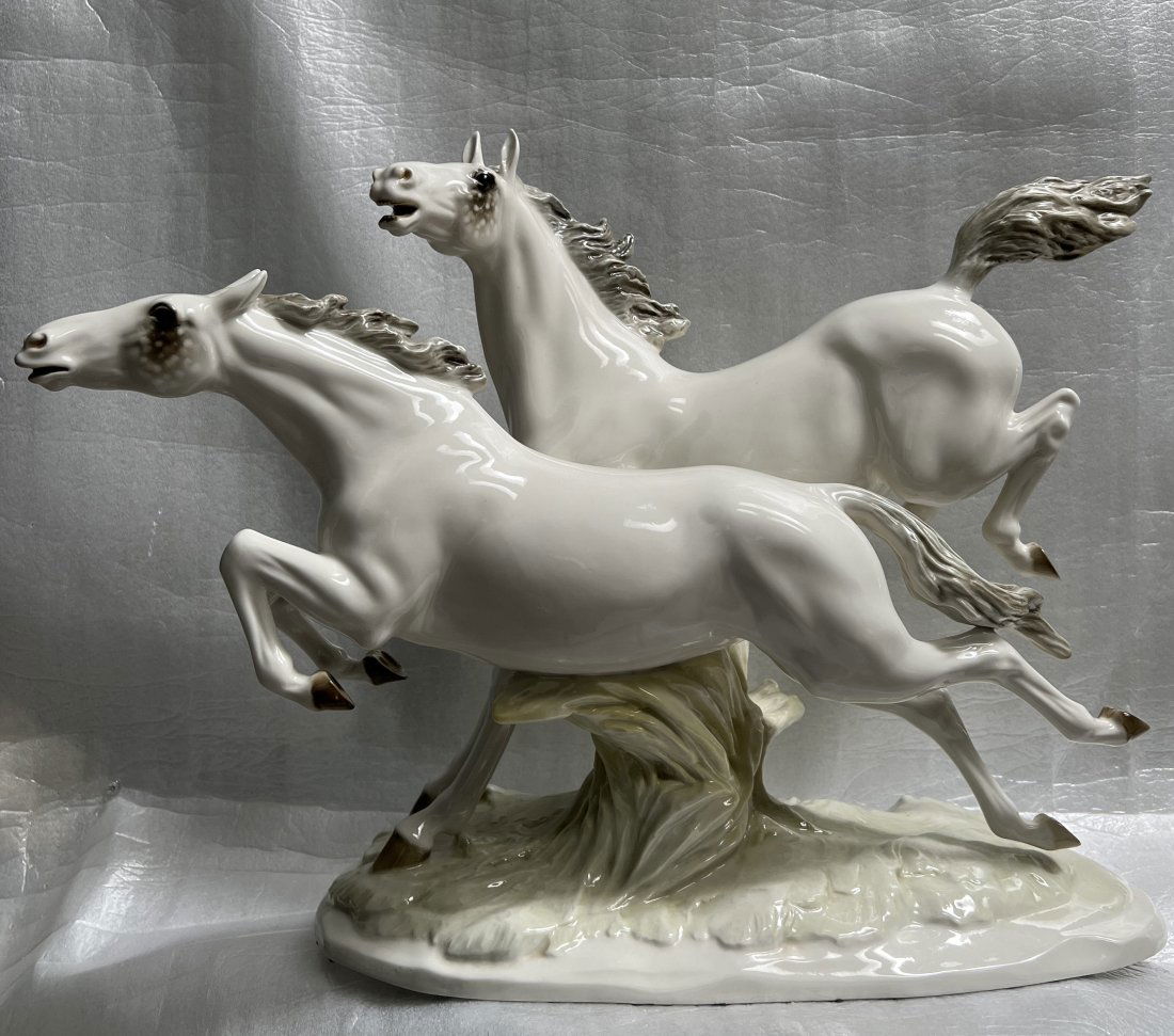 STUNNING STALION IN A RACE ORIGINAL WORK BY HUTCHENREUTHER OF GERMANY 16" TALL 23" WIDE: STUNNING STALION IN A RACE ORIGINAL WORK BY HUTCHENREUTHER OF GERMANY 16" TALL 23" WIDEWE OFFER FREE PICK UP OR OUR IN-HOUSE PREFERRED SHIPPER IS UPS #4825 Starr Almeida, EMAIL STARR AT STORE4825@THEU