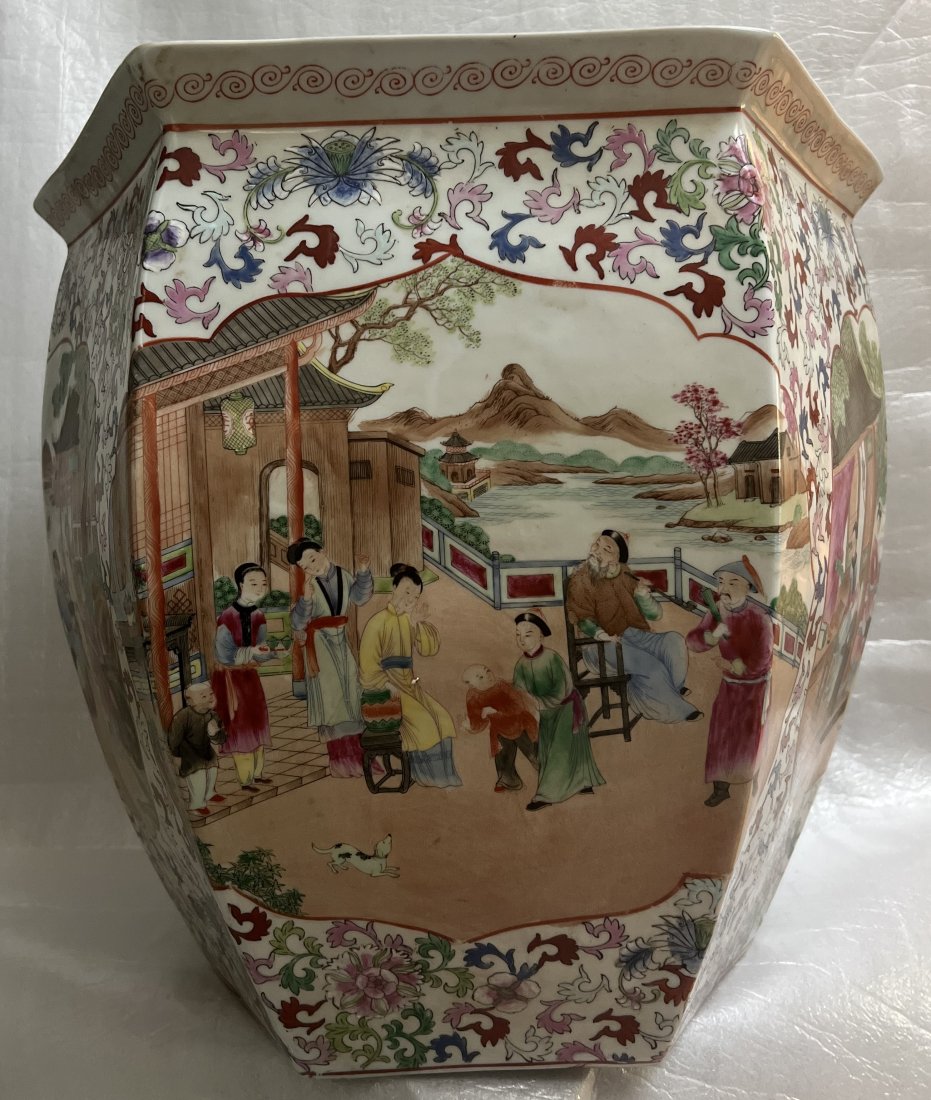 LARGE MID CENTURY QIALONG CHINESES HAND PAINTED PORCELAIN FISH BOWL: LARGE MID CENTURY QIALONG CHINESES HAND PAINTED PORCELAIN FISH BOWL WE OFFER FREE PICK UP OR OUR IN-HOUSE PREFERRED SHIPPER IS UPS #4825 Starr Almeida, EMAIL STARR AT STORE4825@THEUPSSTORE.COM WITH YO