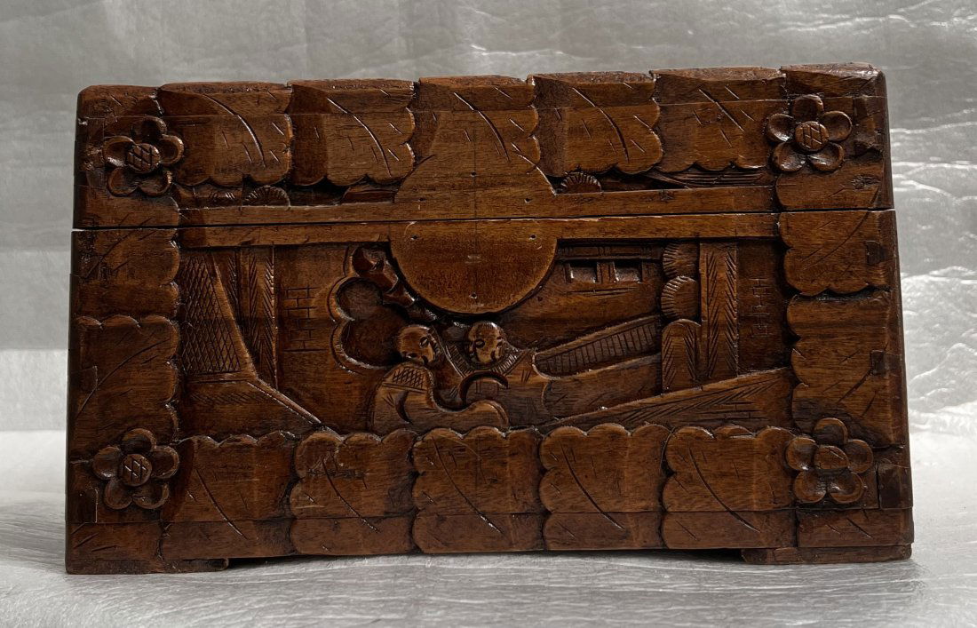 HAND CARVED TRINKET BOX (1 of 4)
