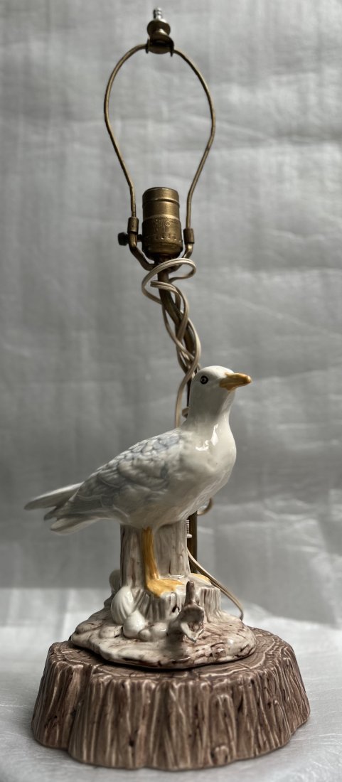 VINTAGE ITALIAN STYLE CERAMIC DOVE TABLE LAMP CIRCA MID CENTURY BY GREAT PLAINS (1 of 6)