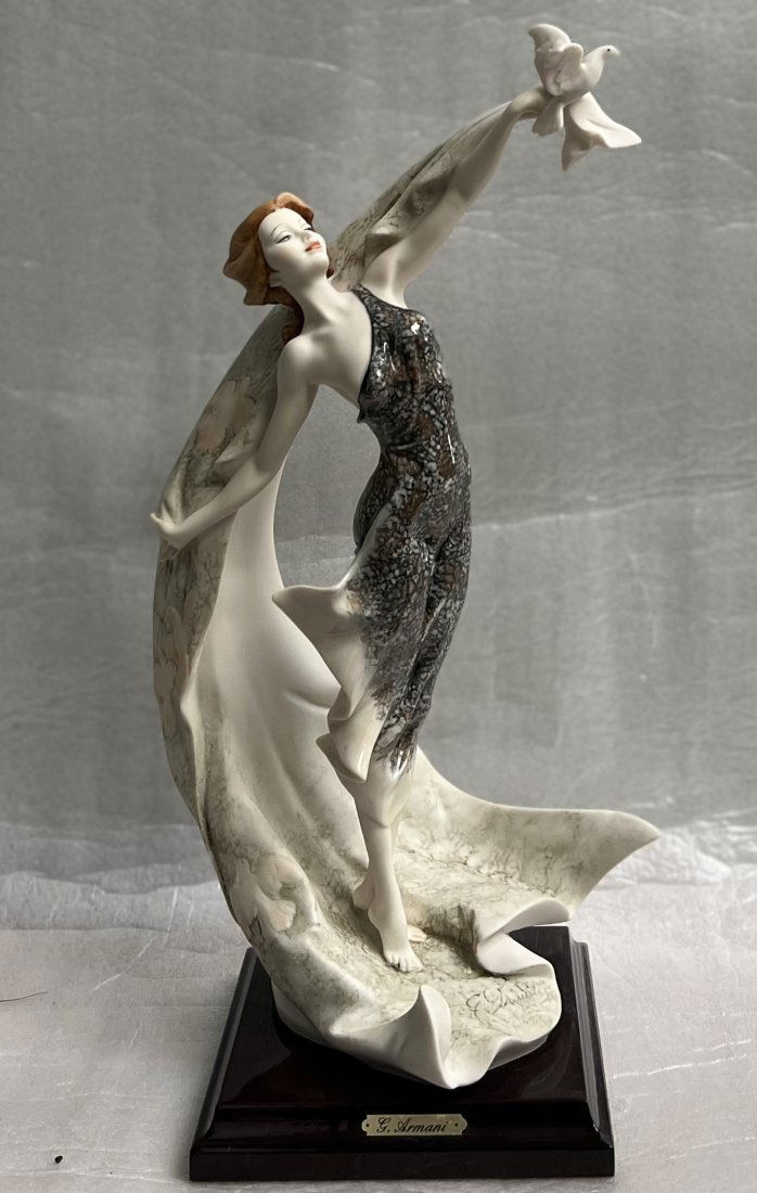 GIUSEPPE ARMANI LIMITED EDITION SIGNED CAPODIMONTE 1992 COLLECTORS SOCIETY"ASCENT" FIGURINE (1 of 6)