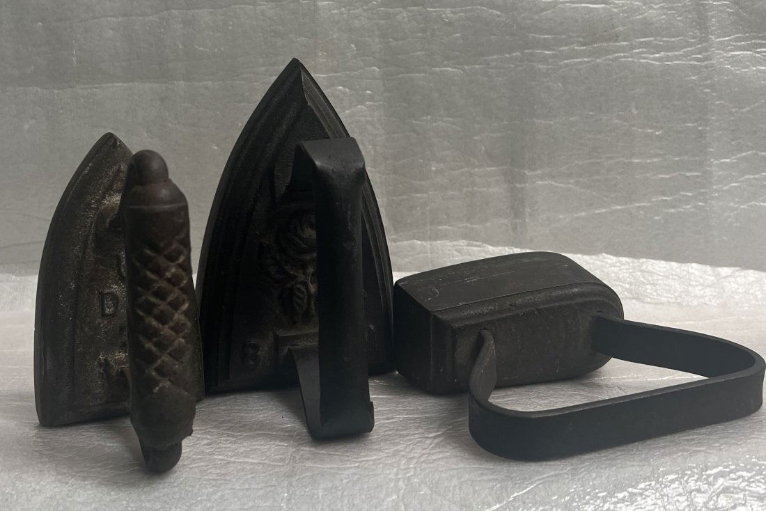 THREE (3) ANTIQUE 1800S ALL CAST IRON VINTAGE CLOTHES PRESS (1 of 5)