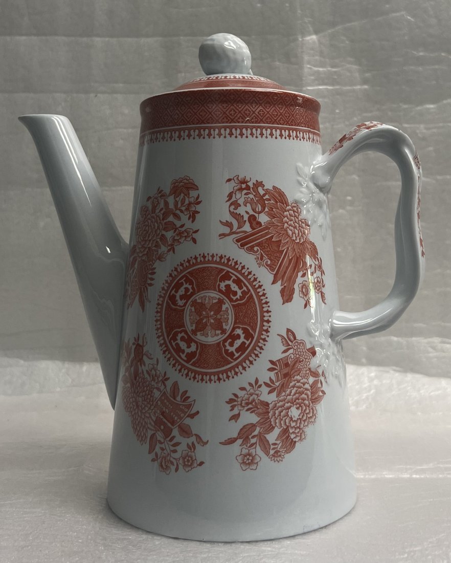 SPODE CHINA ENGLAND FITZUHGH COFFEE / TEA POT: SPODE CHINA ENGLAND FITZUHGH COFFEE POT 9" TALL 5" WIDE